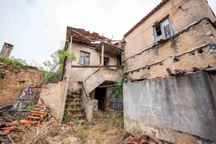 Quinta T3 para Venda em Sazes do Lorvão Foto 17