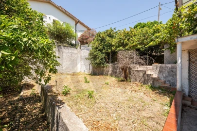 Moradia T4 para Venda em Eiras e São Paulo de Frades