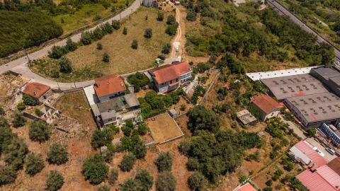 Moradia T4 para Venda em Eiras e São Paulo de Frades