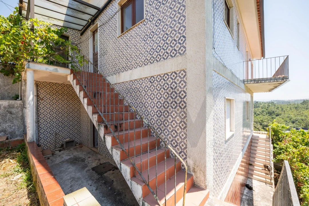Moradia T4 para Venda em Eiras e São Paulo de Frades Foto 26