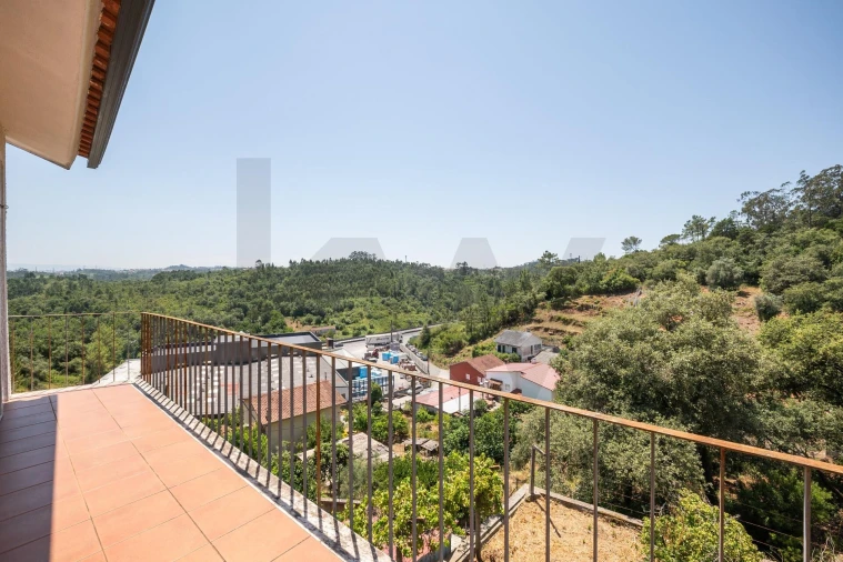 Moradia T4 para Venda em Eiras e São Paulo de Frades Foto 35