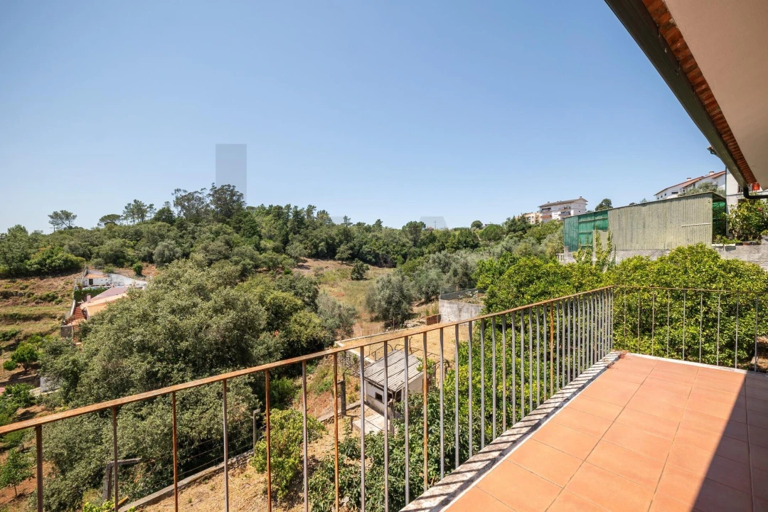 Moradia T4 para Venda em Eiras e São Paulo de Frades Foto 34