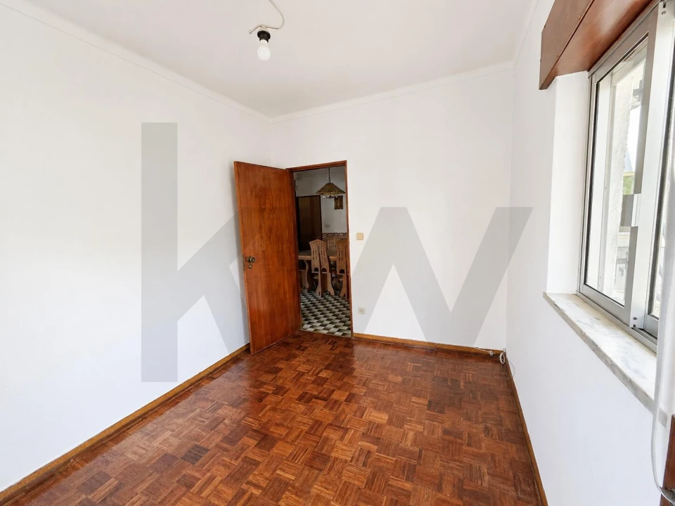 Moradia T4 para Arrendamento em Charneca de Caparica e Sobreda Foto 12