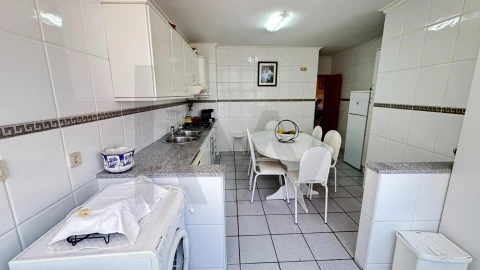 Apartamento T2 para Venda em Eixo e Eirol