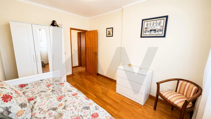 Apartamento T2 para Venda em Eixo e Eirol Foto 4