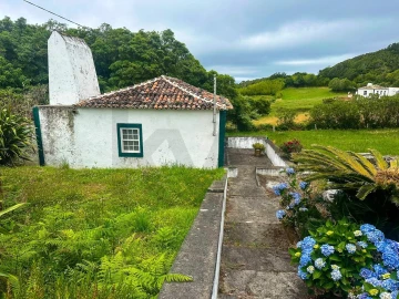 Moradia T1 para Venda em Santo Espirito