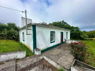 Moradia T1 para Venda em Santo Espirito