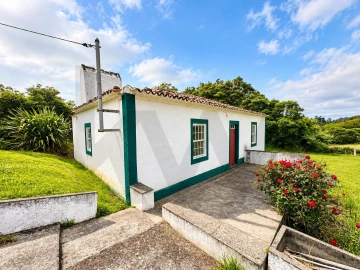 Moradia T1 para Venda em Santo Espirito
