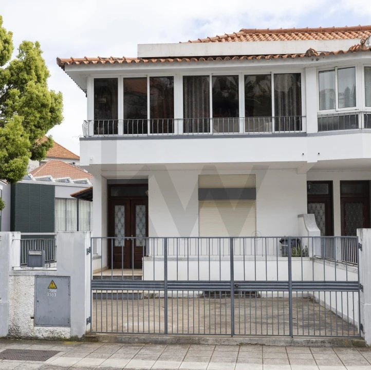 Apartamento T2 para Venda em Funchal (Santa Maria Maior) Foto 1
