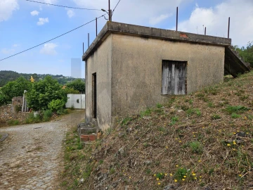 Moradia T3 para Venda em Figueiró dos Vinhos e Bairradas