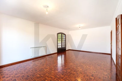 Moradia T4 para Venda em Febres