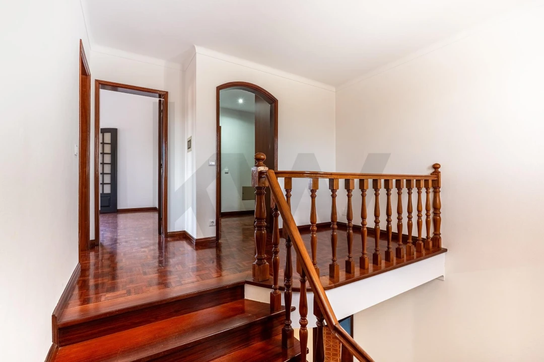 Moradia T4 para Venda em Febres Foto 43