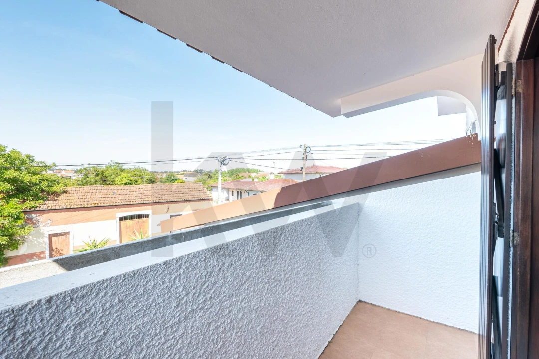 Moradia T4 para Venda em Febres Foto 52