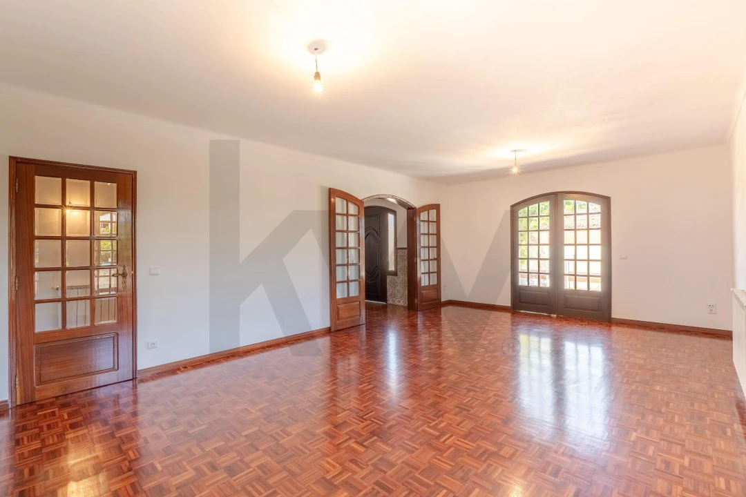 Moradia T4 para Venda em Febres Foto 33