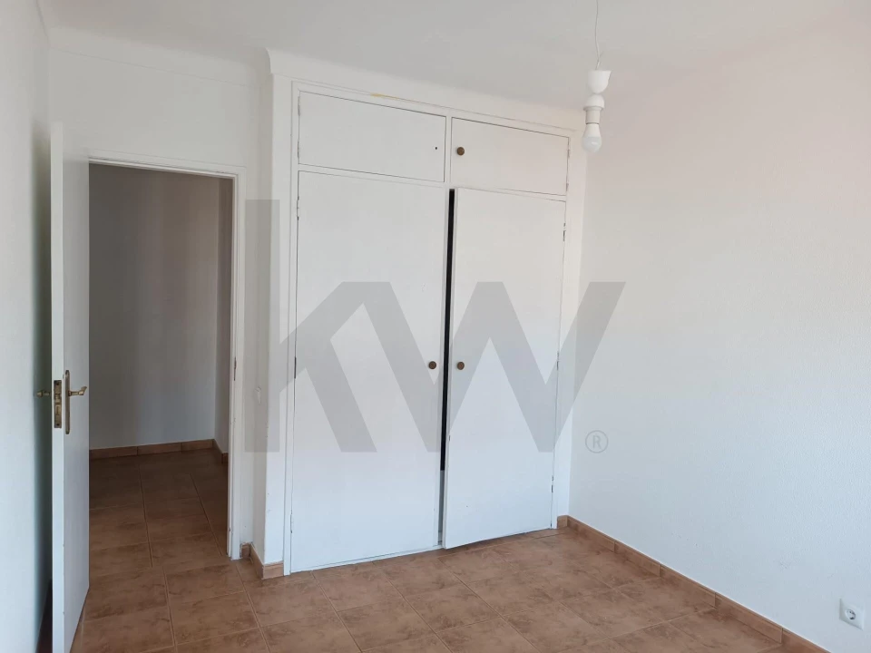 Apartamento T3 para Arrendamento em Nossa Senhora do Pópulo, Coto e São Gregório Foto 5