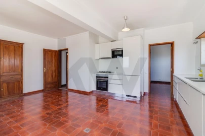 Apartamento T3 para Venda em Oeiras e São Julião da Barra, Paço de Arcos e Caxias