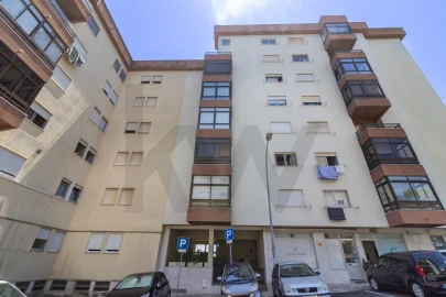 Apartamento T3 para Venda em Oeiras e São Julião da Barra, Paço de Arcos e Caxias