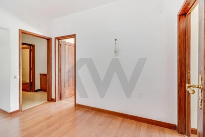 Apartamento T3 para Venda em Oeiras e São Julião da Barra, Paço de Arcos e Caxias