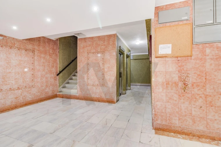 Apartamento T3 para Venda em Oeiras e São Julião da Barra, Paço de Arcos e Caxias Foto 35