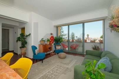 Apartamento T4 para Venda em Carcavelos e Parede