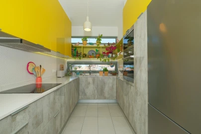 Apartamento T4 para Venda em Carcavelos e Parede