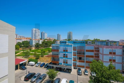Apartamento T4 para Venda em Carcavelos e Parede