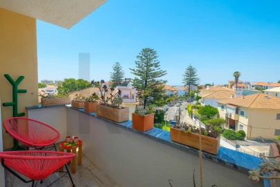 Apartamento T4 para Venda em Carcavelos e Parede