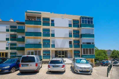 Apartamento T4 para Venda em Carcavelos e Parede