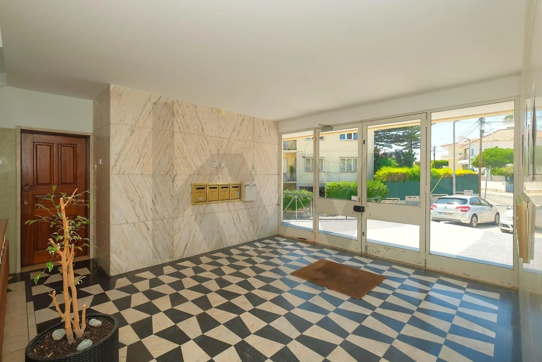 Apartamento T4 para Venda em Carcavelos e Parede Foto 42