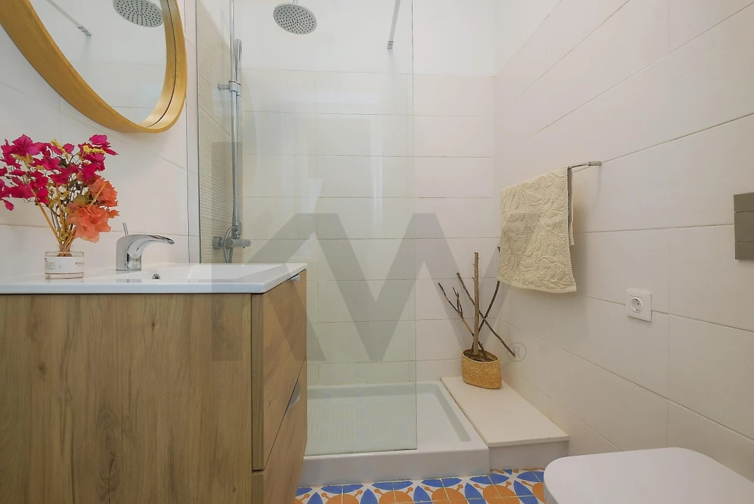 Apartamento T4 para Venda em Carcavelos e Parede Foto 17