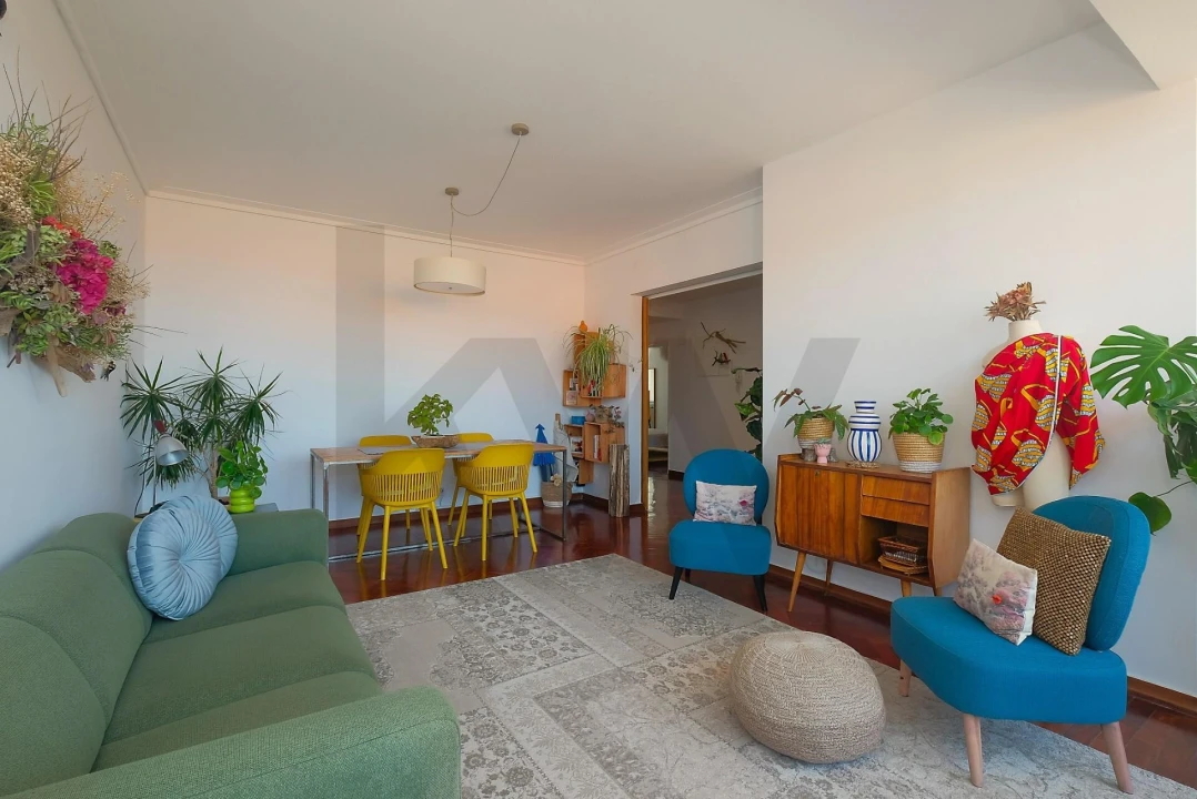 Apartamento T4 para Venda em Carcavelos e Parede Foto 7