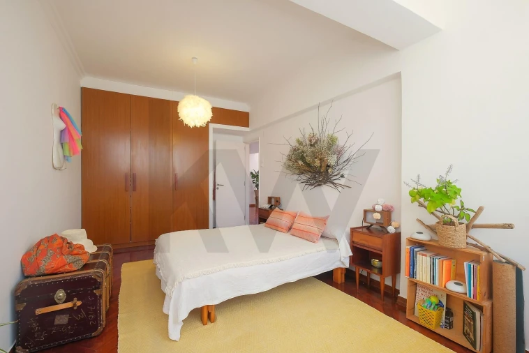 Apartamento T4 para Venda em Carcavelos e Parede Foto 22