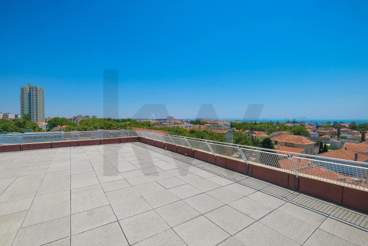 Apartamento T4 para Venda em Carcavelos e Parede Foto 35