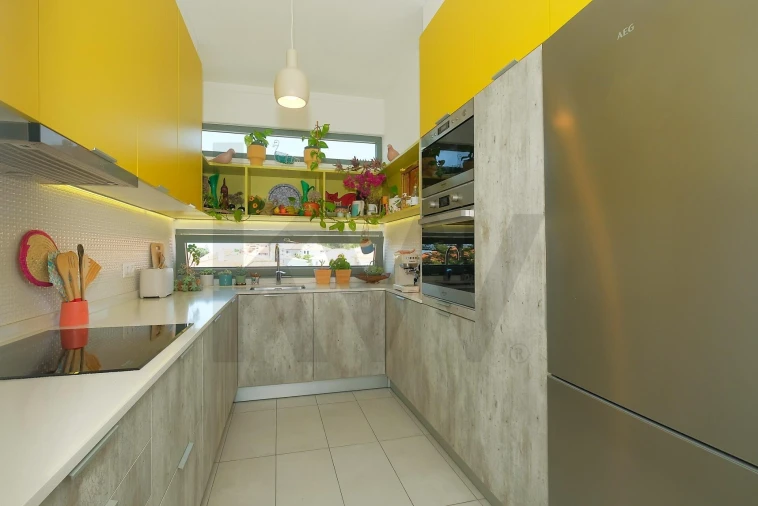 Apartamento T4 para Venda em Carcavelos e Parede Foto 14