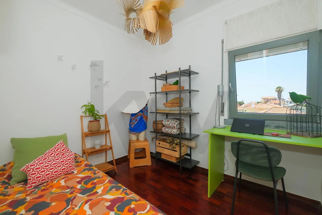 Apartamento T4 para Venda em Carcavelos e Parede Foto 19