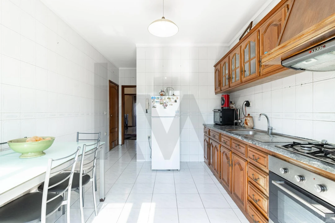 Apartamento T3 para Venda em Lourosa Foto 7