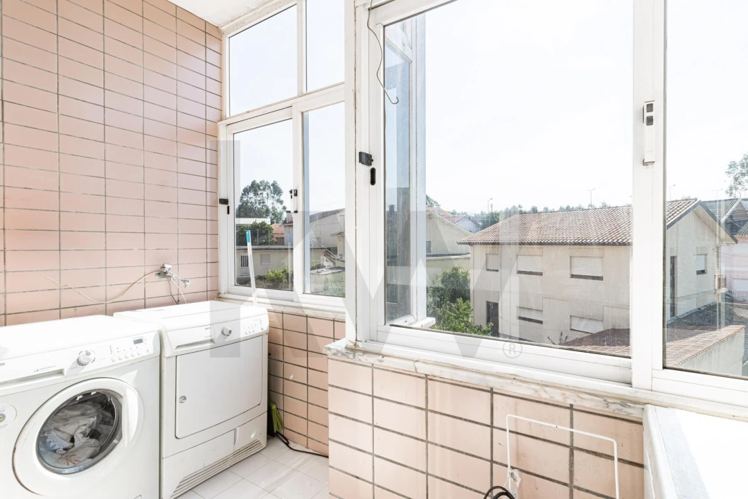 Apartamento T3 para Venda em Lourosa Foto 12