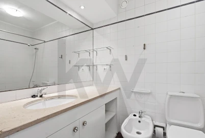 Apartamento T3 para Arrendamento em Aldoar, Foz do Douro e Nevogilde