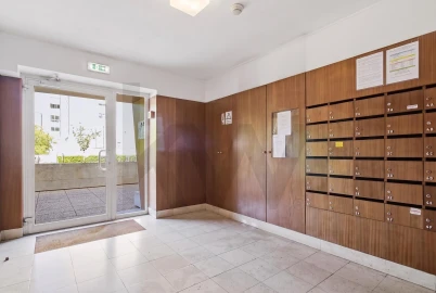 Apartamento T3 para Arrendamento em Aldoar, Foz do Douro e Nevogilde
