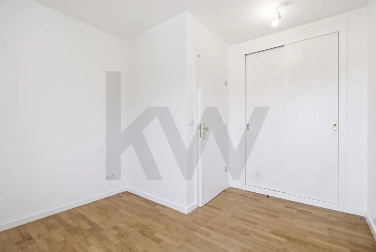 Apartamento T3 para Arrendamento em Aldoar, Foz do Douro e Nevogilde Foto 16