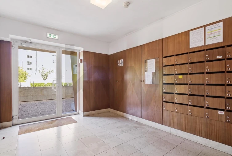Apartamento T3 para Arrendamento em Aldoar, Foz do Douro e Nevogilde Foto 5