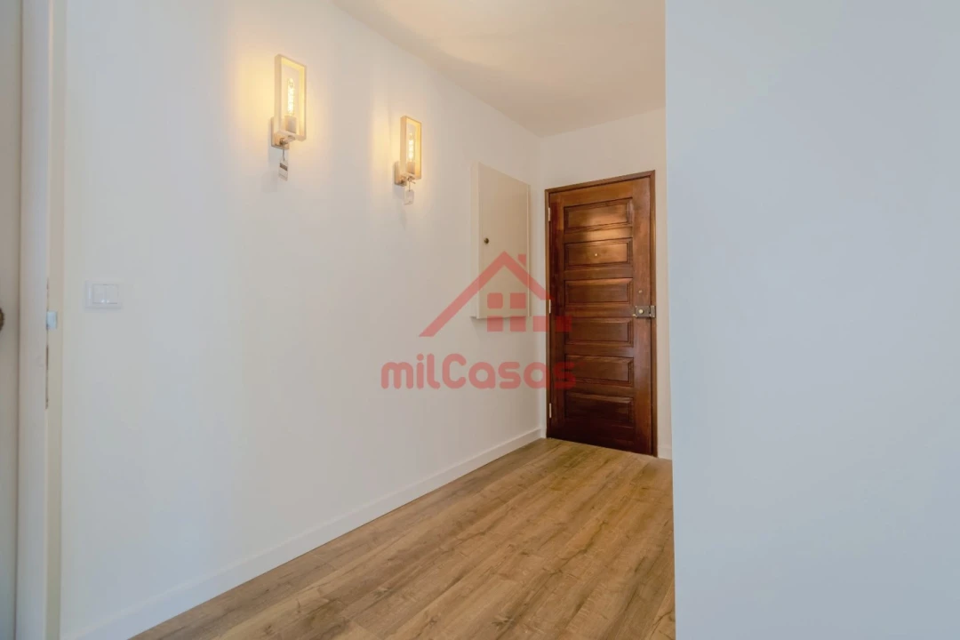 Apartamento T1 para Venda em Ericeira Foto 2
