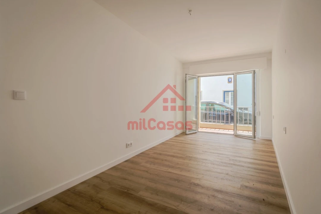 Apartamento T1 para Venda em Ericeira Foto 23