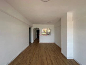 Apartamento T2 para Arrendamento em Carvoeira
