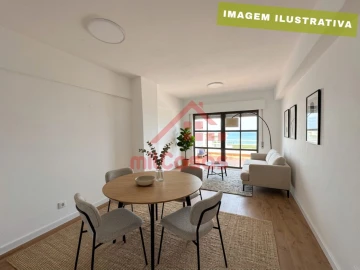 Apartamento T2 para Arrendamento em Carvoeira