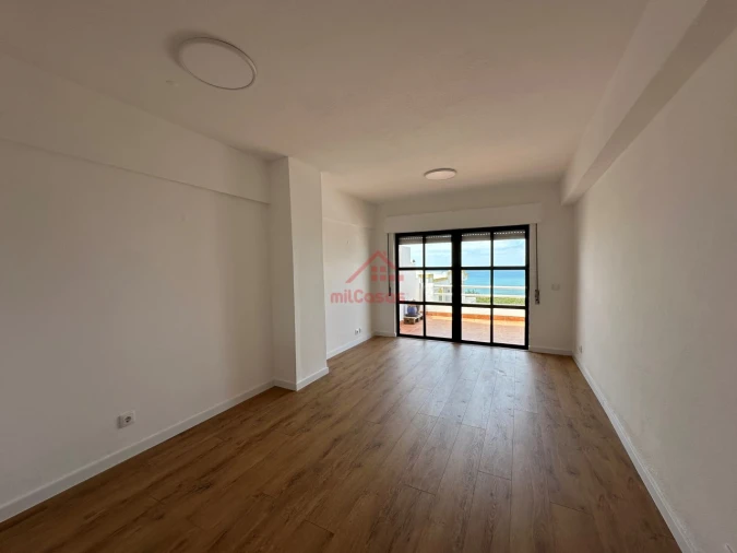 Apartamento T2 para Arrendamento em Carvoeira Foto 8