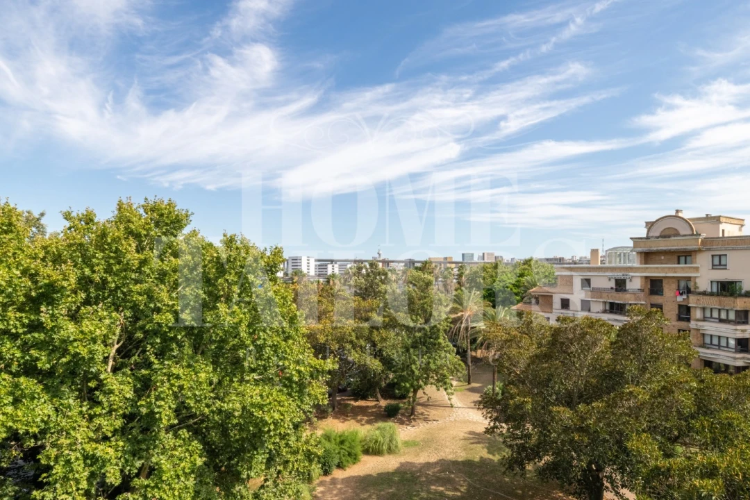 Apartamento T5 para Venda em Sacavém e Prior Velho Foto 35