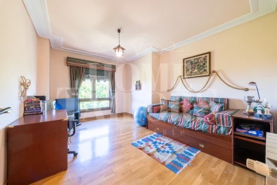 Apartamento T5 para Venda em Sacavém e Prior Velho