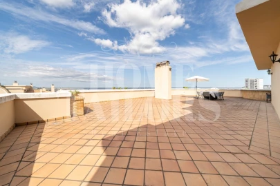 Apartamento T5 para Venda em Sacavém e Prior Velho