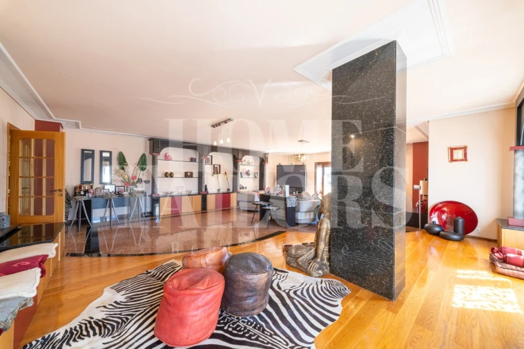 Apartamento T5 para Venda em Sacavém e Prior Velho Foto 5